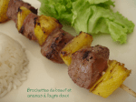Brochettes de boeuf et ananas à l'aigre doux