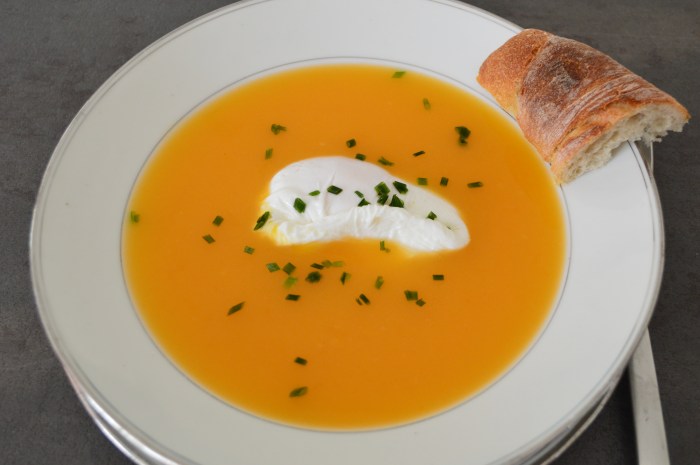 Velouté de courge muscade et œuf poché
