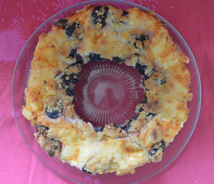 Couronne briochée aux quetsches et au streusel