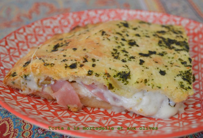 Torta à la mortadelle et aux olives