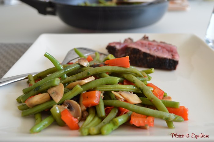 Poêlée de haricots verts, poivron et champignons