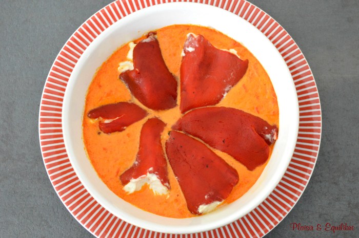 Piquillos à la brandade de morue et crème de poivron