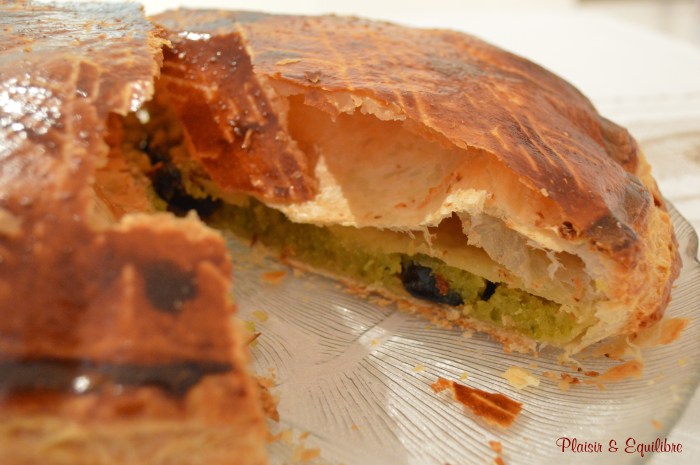 Galette des rois pistache et cerises amarena